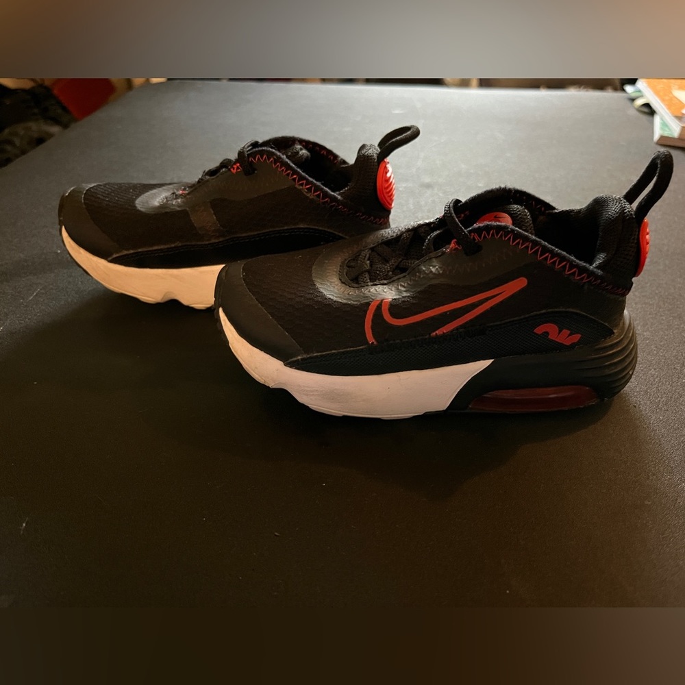 Nike air max, size 8c, black red